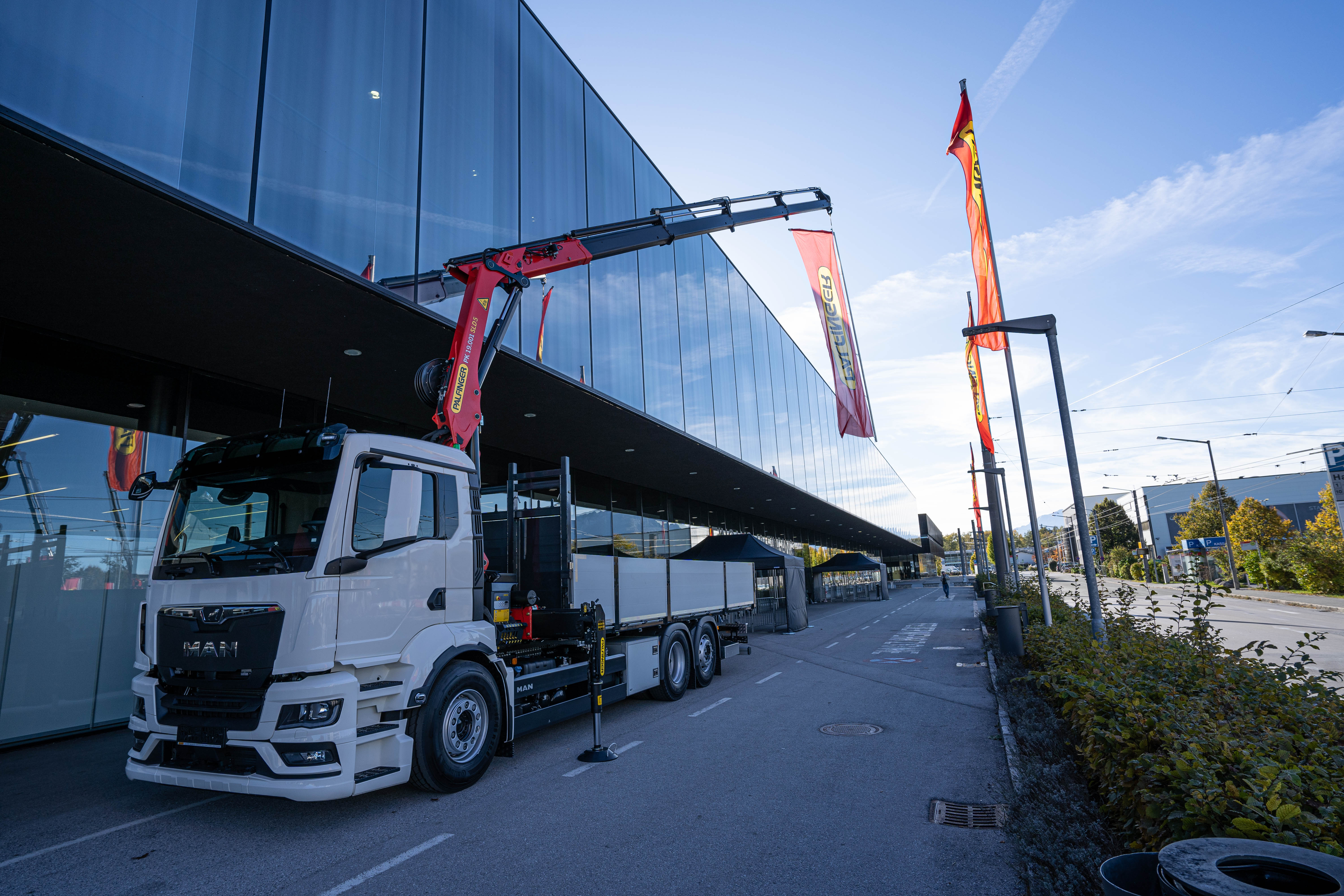 PALFINGER_ Angewandte Forschung unmittelbar erleben .jpg