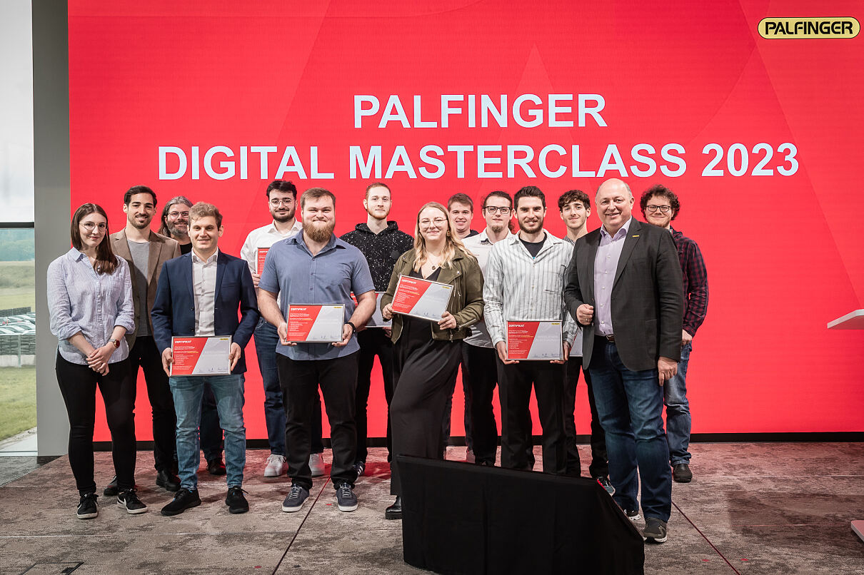 Die Absolventen der Masterclass mit Teamleads und PALFINGER CEO Andreas Klauser.jpg