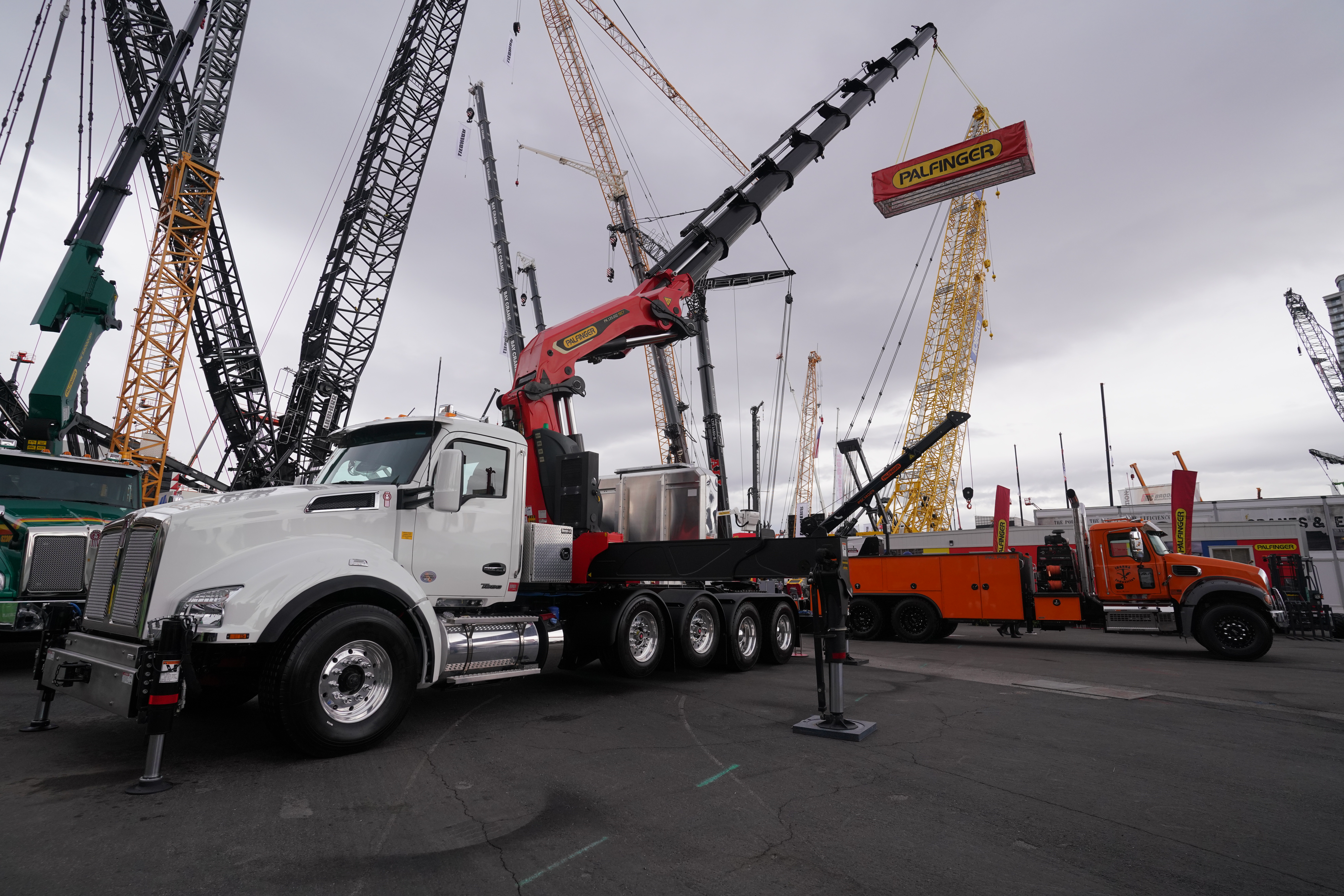 CAPA 1 ConExpo Las Vegas - copyright palfinger.JPG