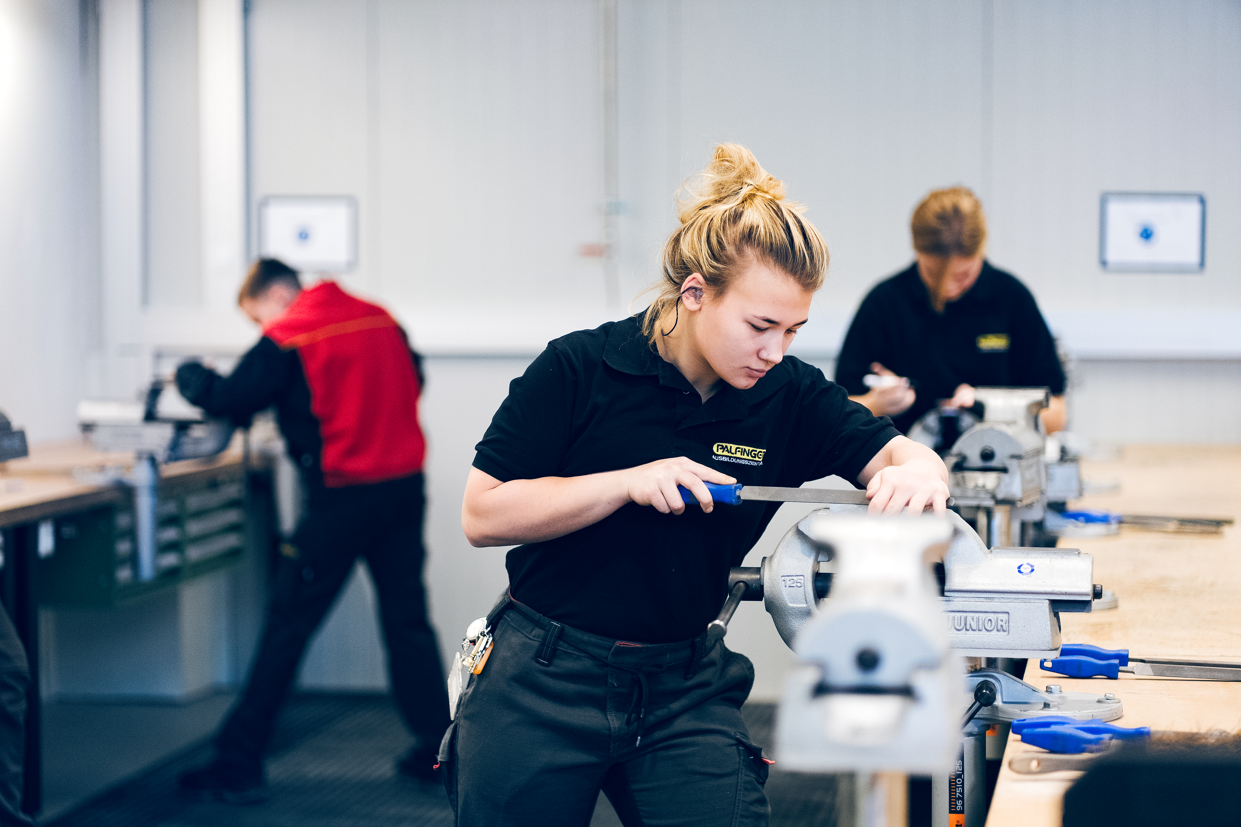 PALFINGER fördert Frauen auf allen Karrierestufen, von der Lehre bis in Führungspositionen.
