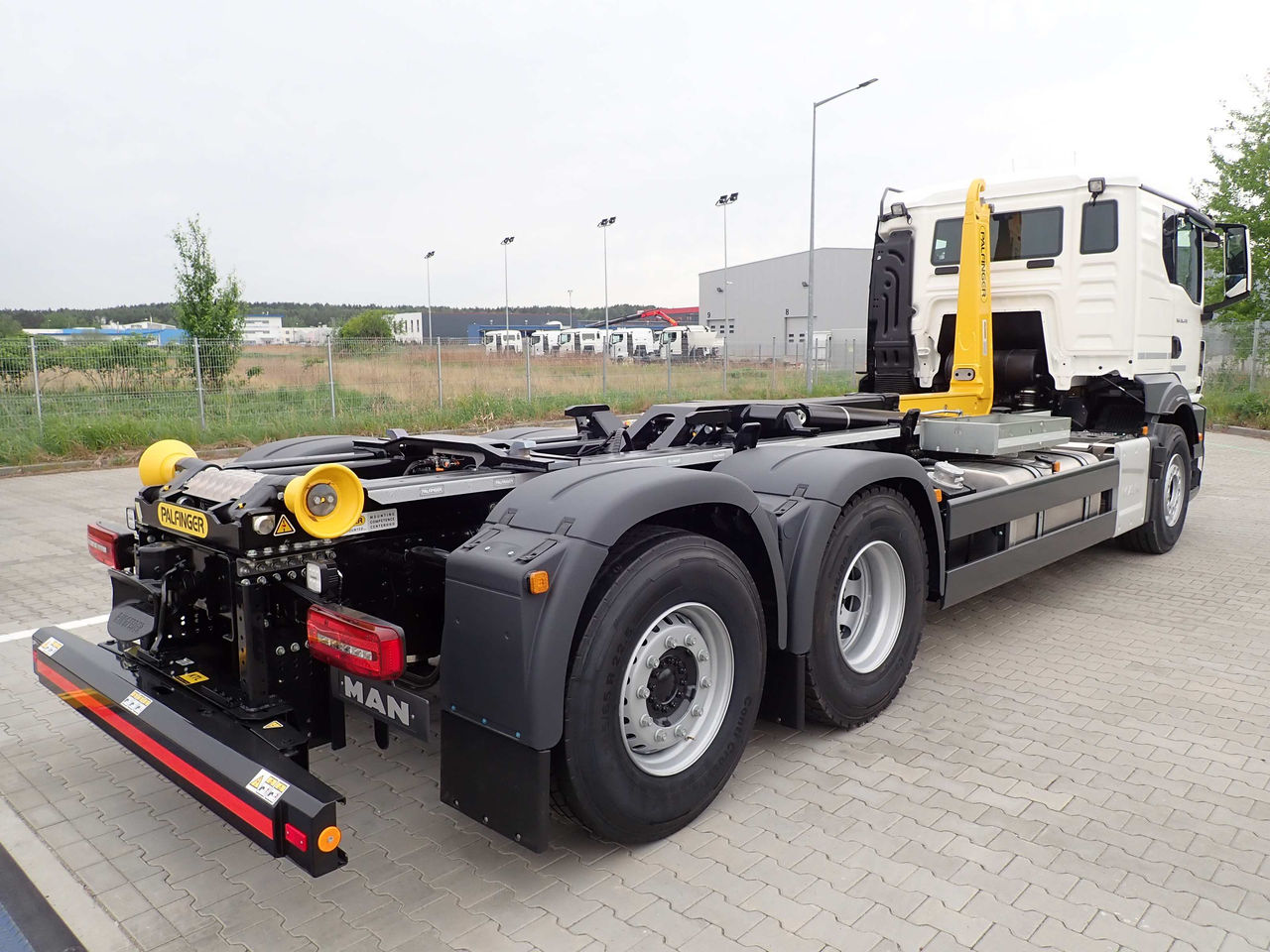 Factory Installation Hookloader