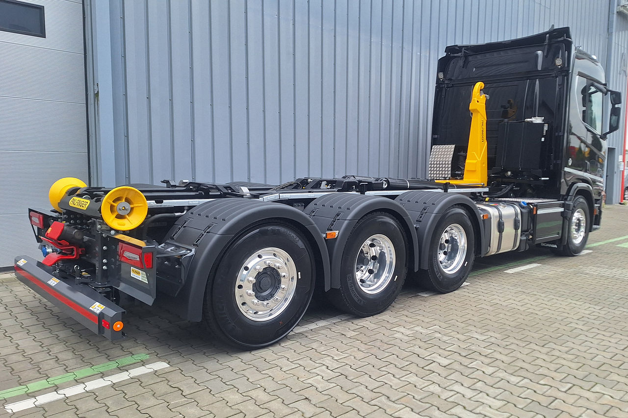 Factory Installation Hookloader