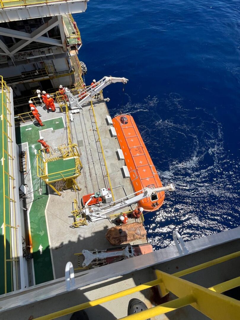 ELAYNE – OUR WOMAN IN THE LATAM LIFESAVING SERVICE BUSINESS